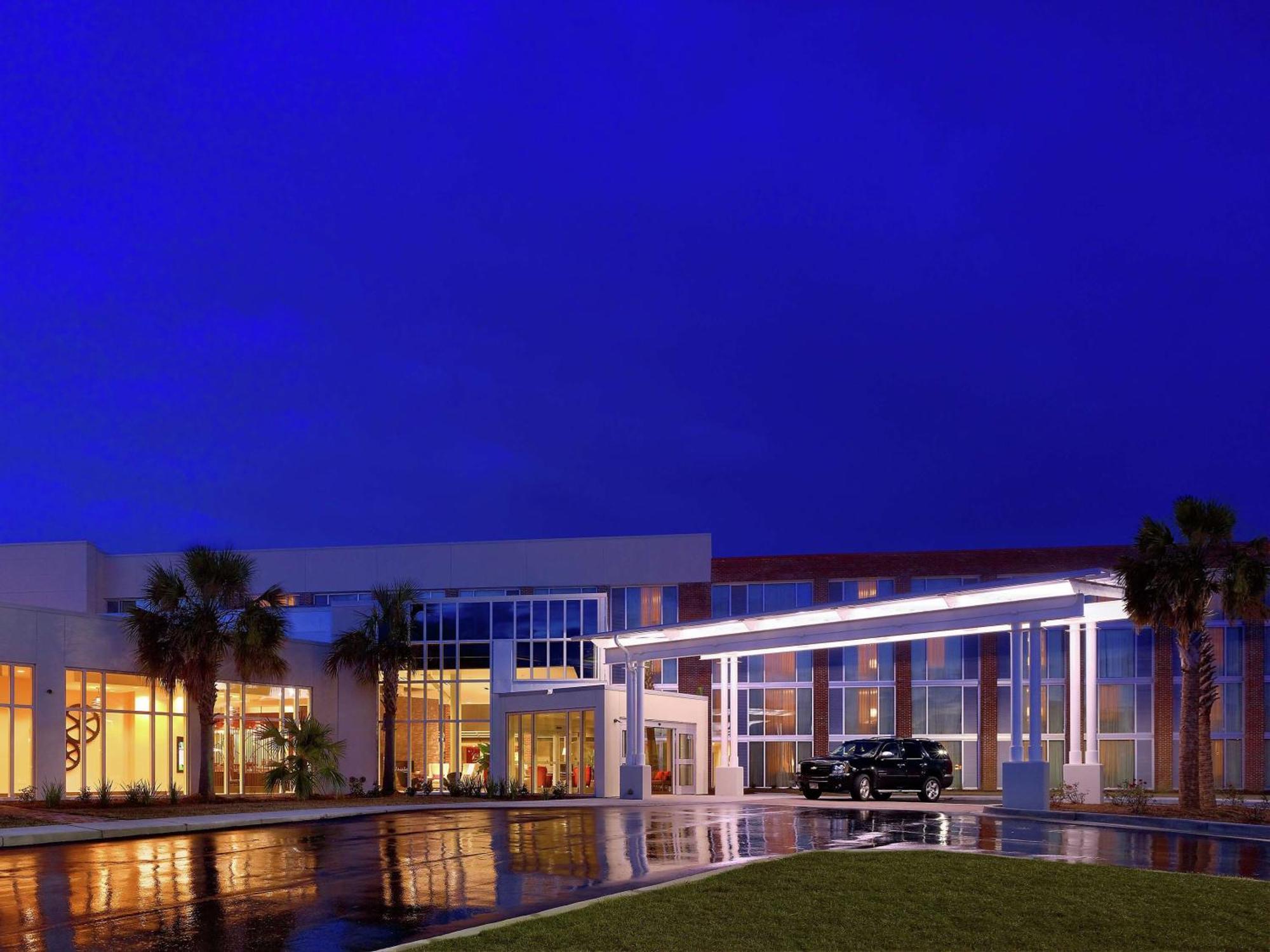 Doubletree Hotel & Suites Charleston Airport Север Чарлстон Экстерьер фото